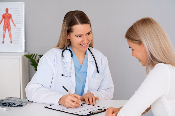 Consulta médica online - Médica atendendo paciente